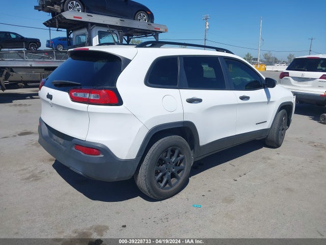 1C4PJMAB1GW374921 Jeep Cherokee Sport