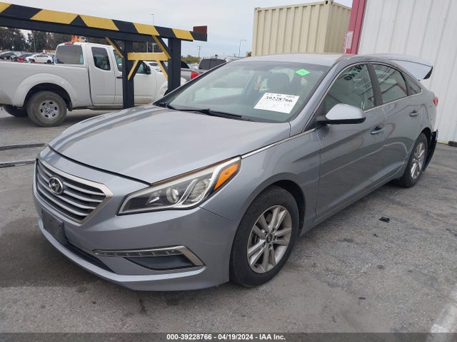 Hyundai SONATA SE 2015 5NPE24AF4FH126917 Image 2