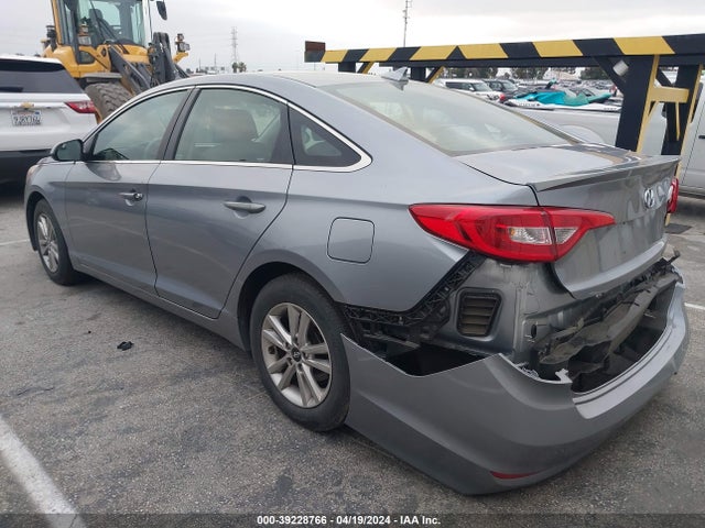 Hyundai SONATA SE 2015 5NPE24AF4FH126917 Image 3