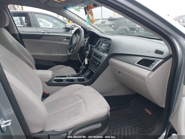 Hyundai SONATA SE 2015 5NPE24AF4FH126917 Image 5