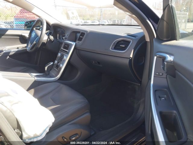 YV140MEK4H1333546 Volvo V60 T5 Premier