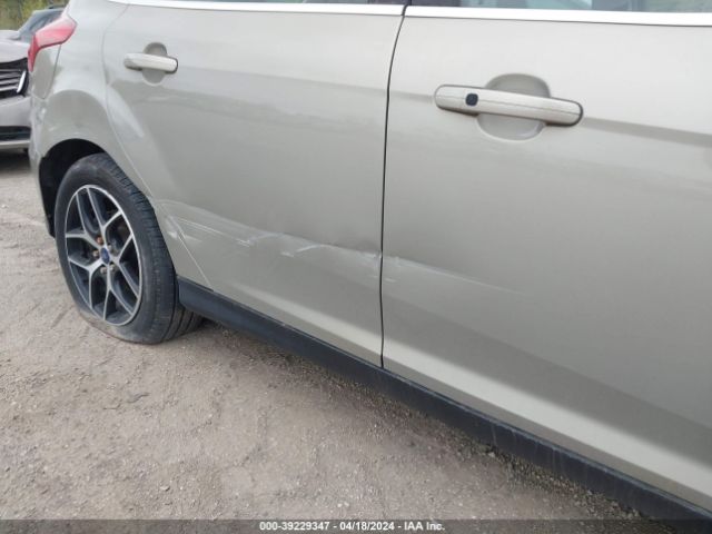 1FADP3N21GL346002 Ford Focus Titanium