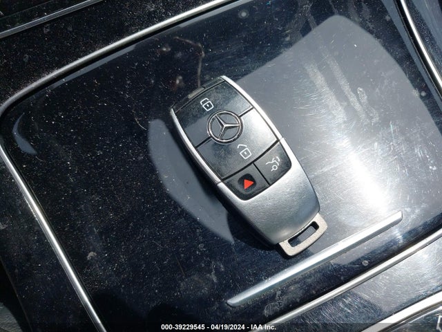 WDDZF4KB8HA138442 Mercedes-Benz E 300 4matic