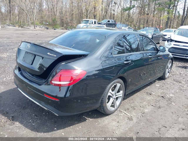WDDZF4KB8HA138442 Mercedes-Benz E 300 4matic