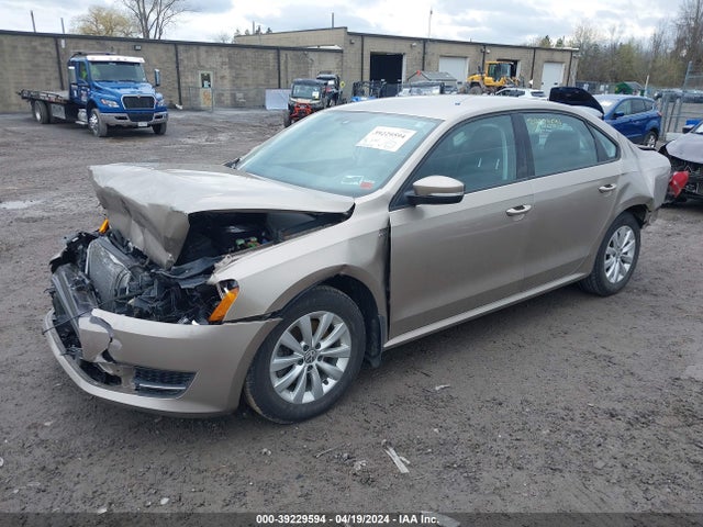 1VWAT7A36FC025812 Volkswagen Passat 1.8t Wolfsburg Edition
