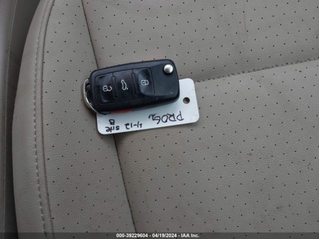 3VW517AT5FM811719 Volkswagen Beetle 1.8t