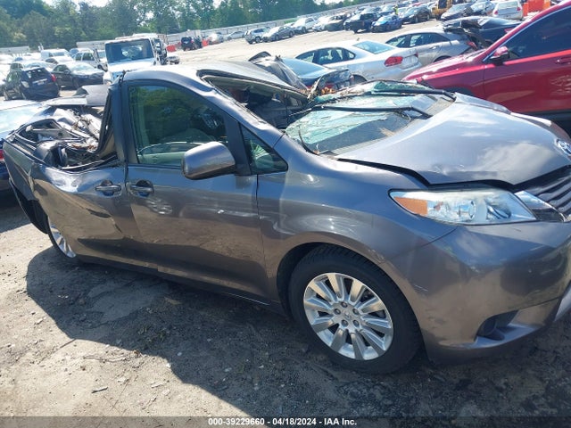 Toyota Sienna Le 7 Passenger 2015 5TDJK3DC2FS110767 Image 13