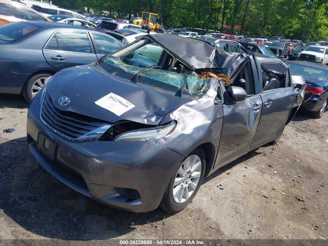 Toyota Sienna Le 7 Passenger 2015 5TDJK3DC2FS110767 Image 2