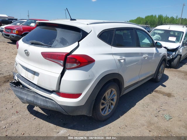 Hyundai TUCSON SE 2017 KM8J33A48HU505900 Image 4