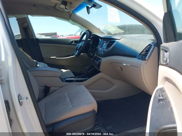 Hyundai TUCSON SE 2017 KM8J33A48HU505900 Image 5