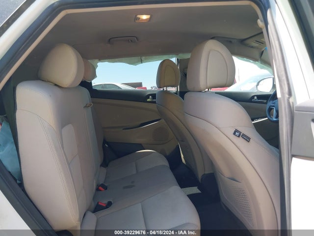 Hyundai TUCSON SE 2017 KM8J33A48HU505900 Image 8