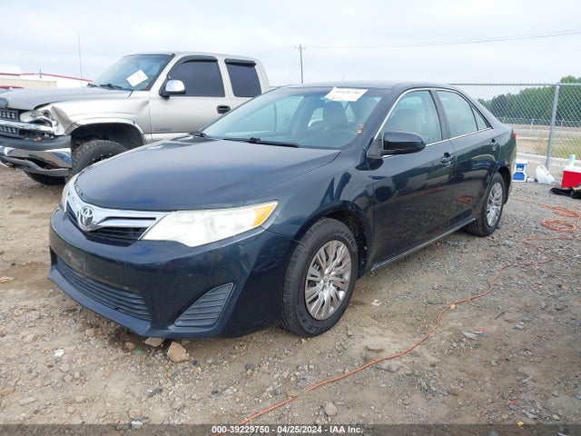 Toyota CAMRY LE 2014 4T1BF1FK7EU327335 Image 2