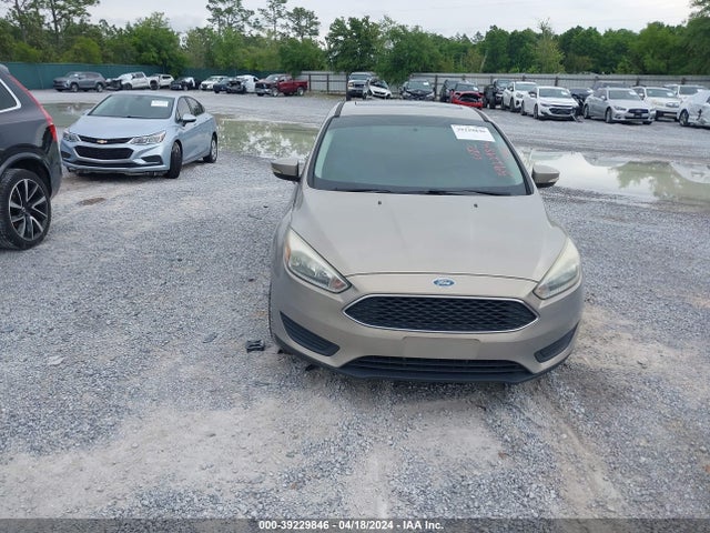 Ford FOCUS SE 2015 1FADP3K20FL238618 Image 12