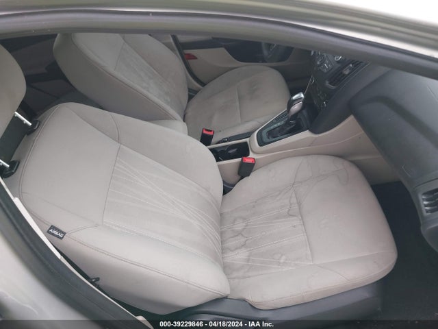 Ford FOCUS SE 2015 1FADP3K20FL238618 Image 5
