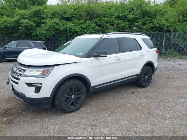 Ford EXPLORER XLT 2018 1FM5K8D86JGB27466 Image 2