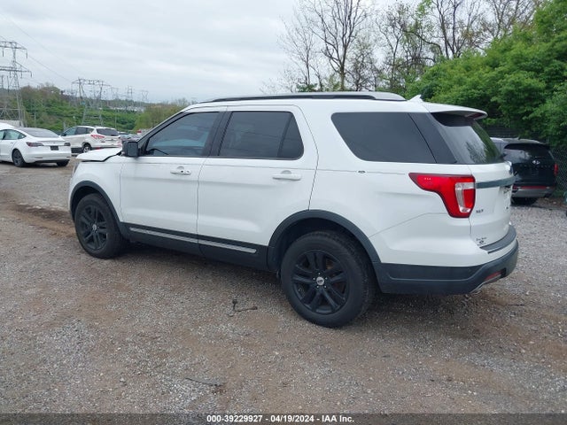 Ford EXPLORER XLT 2018 1FM5K8D86JGB27466 Image 3