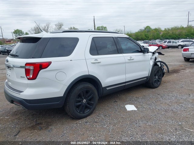 Ford EXPLORER XLT 2018 1FM5K8D86JGB27466 Image 4