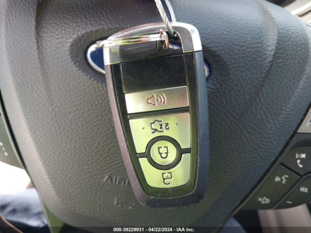 3FA6P0H71KR152031 Ford FUSION SE
