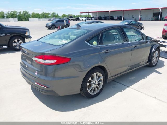3FA6P0H71KR152031 Ford FUSION SE