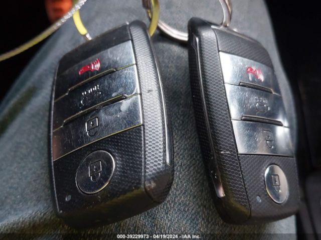 5XYPK4A54GG101475 KIA Sorento 3.3l Sxl