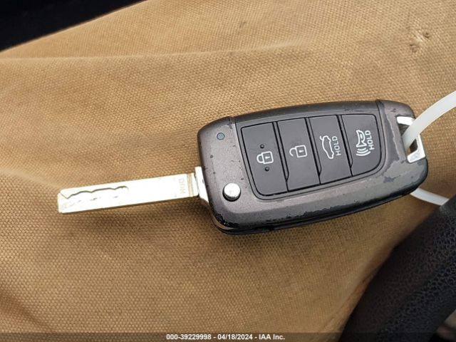 5NPEG4JA9LH018147 Hyundai SONATA SE