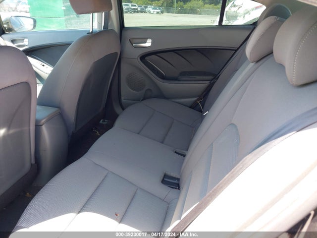 KIA FORTE LX 2017 3KPFK4A72HE018915 Image 8