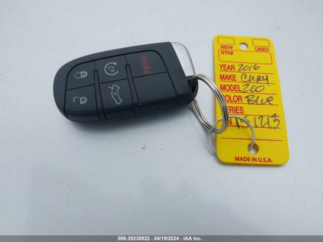 Chrysler 200 Limited 2016 1C3CCCAB3GN151213 Image 11