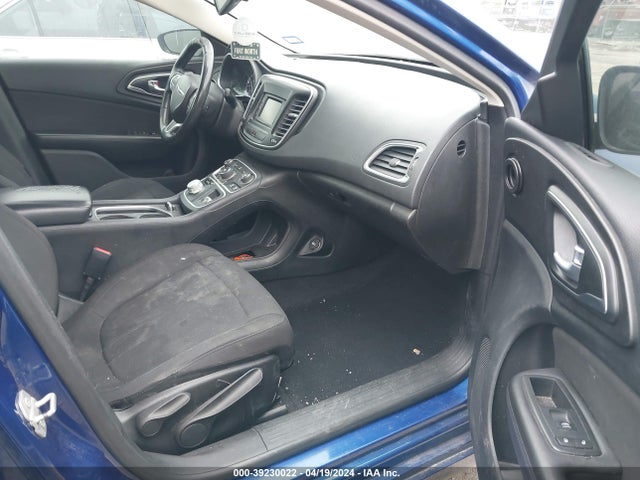 Chrysler 200 Limited 2016 1C3CCCAB3GN151213 Image 5