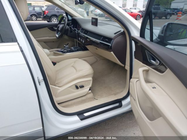 WA1LAAF70HD029081 Audi Q7 3.0t Premium