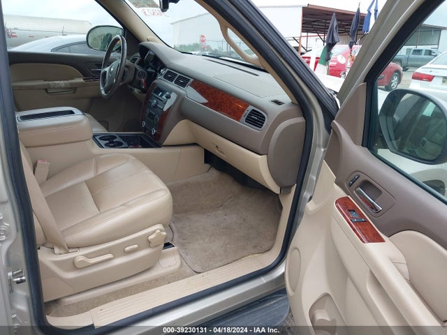 Chevrolet Suburban 1500 Lt 2014 1GNSCJE09ER241063 Image 5
