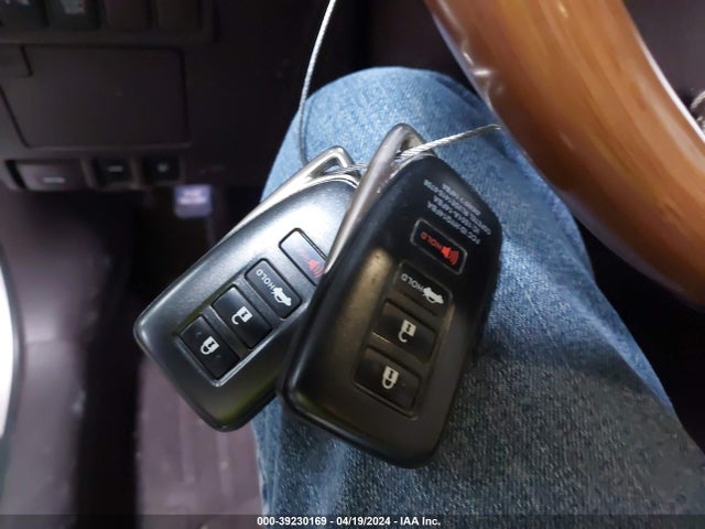 JTHBW1GG2G2111193 Lexus ES 300H