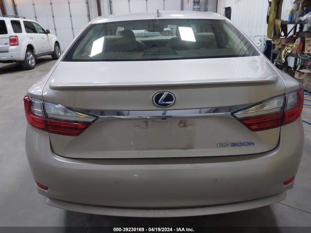 JTHBW1GG2G2111193 Lexus ES 300H