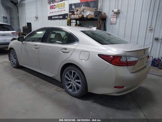 JTHBW1GG2G2111193 Lexus ES 300H