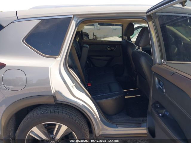 JN8AT3DCXMW100583 Nissan Rogue Platinum Fwd