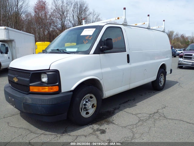 Chevrolet Express 2500 Work Van 2017 1GCWGAFF3H1313962 Image 2