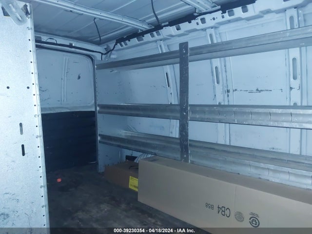 Chevrolet Express 2500 Work Van 2017 1GCWGAFF3H1313962 Image 8