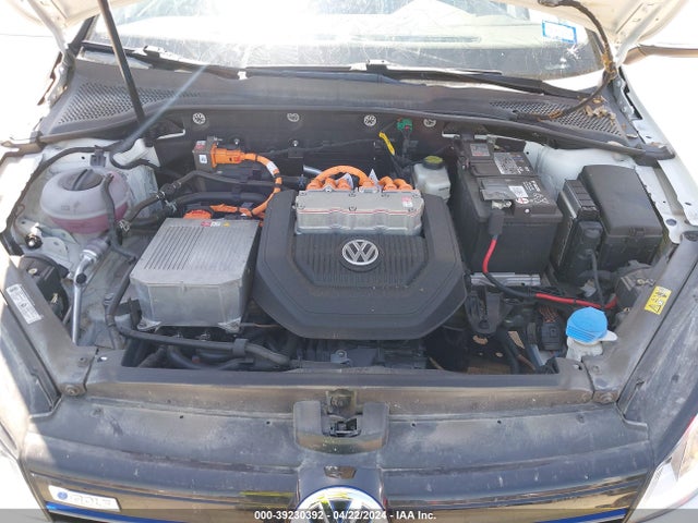 WVWKP7AU5GW915674 Volkswagen E-golf Se