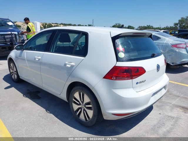 WVWKP7AU5GW915674 Volkswagen E-golf Se