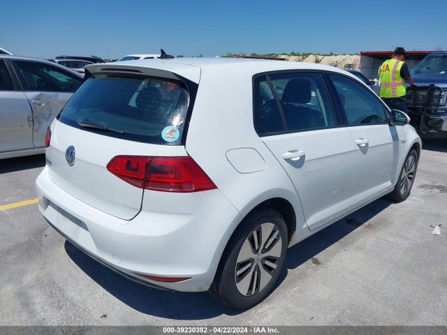 WVWKP7AU5GW915674 Volkswagen E-golf Se