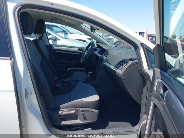WVWKP7AU5GW915674 Volkswagen E-golf Se