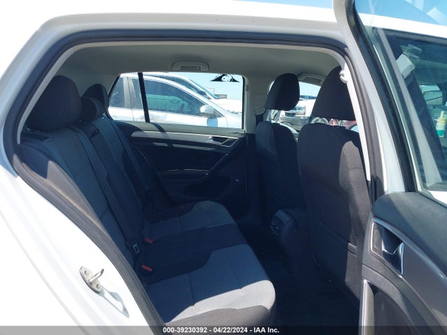 WVWKP7AU5GW915674 Volkswagen E-golf Se