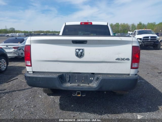 1C6RR7FG2HS831467 RAM 1500 Tradesman Quad Cab 4x4 6'4 Box
