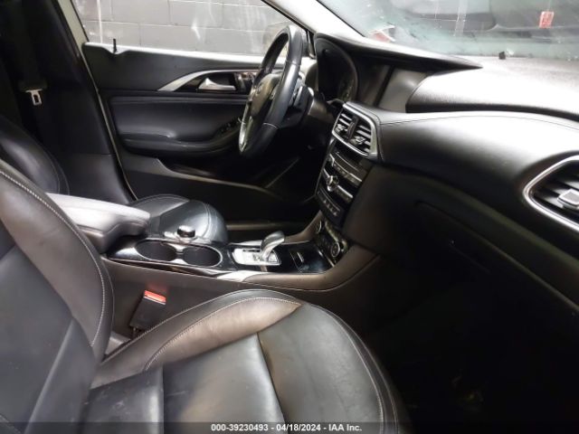 2017 INFINITI QX30 SJKCH5CRXHA024984 Photo 4