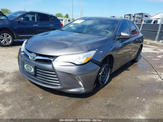 Toyota CAMRY LE 2016 4T4BF1FK9GR539551 Image 2