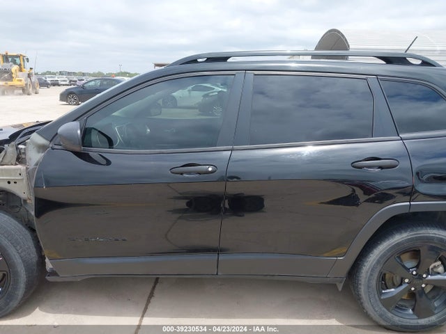 1C4PJMAB6HW664511 Jeep Cherokee Altitude 4x4