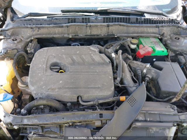 1FA6P0HD2F5129842 Ford FUSION SE