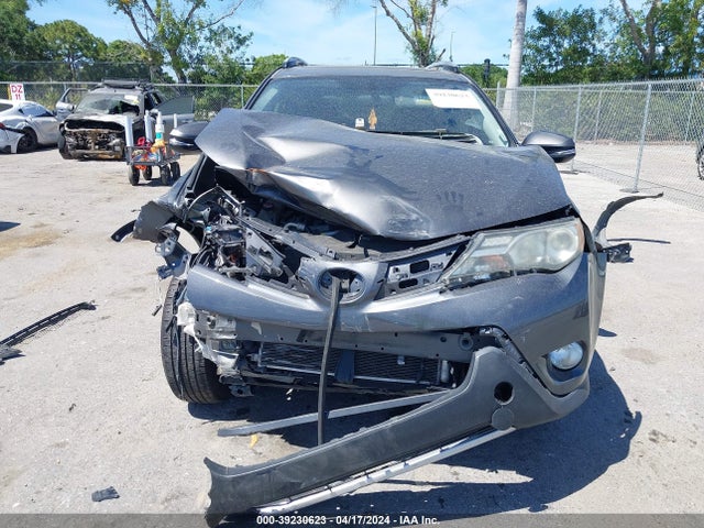 Toyota Rav4 Xle 2015 JTMWFREV4FJ050548 Image 11