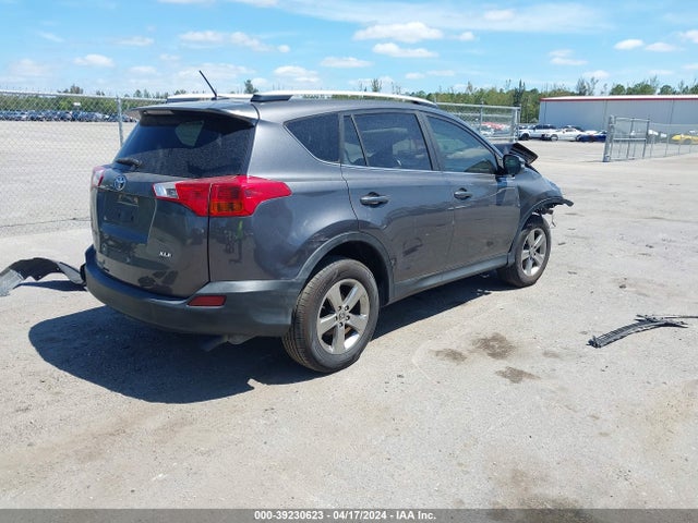 Toyota Rav4 Xle 2015 JTMWFREV4FJ050548 Image 4