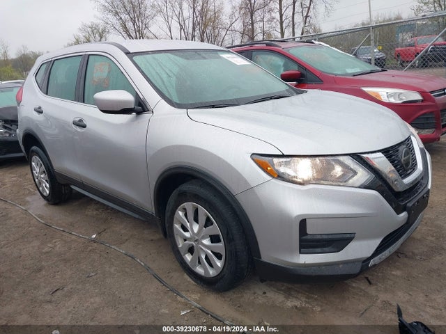 Nissan ROGUE S 2018 5N1AT2MV4JC827704 zdjęcie główne