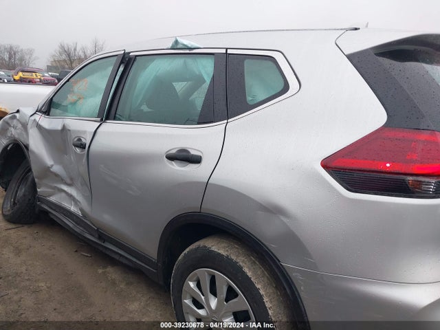 Nissan ROGUE S 2018 5N1AT2MV4JC827704 Image 15